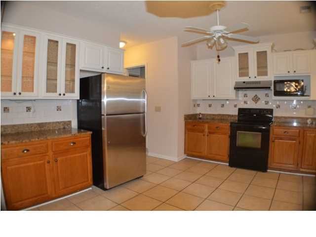 211 Thomaston Ave, Summerville, SC 29485
