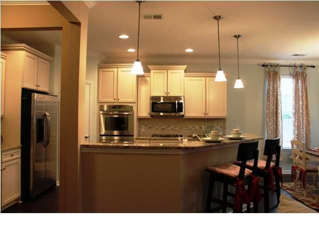 461 Delmont Dr, Goose Creek, SC 29445