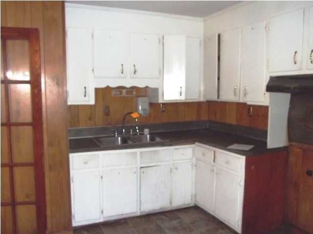 1013 Orleans Rd, Charleston, SC 29407