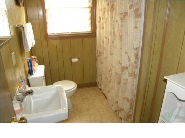 605 Portia St, Edisto Beach, SC 29483