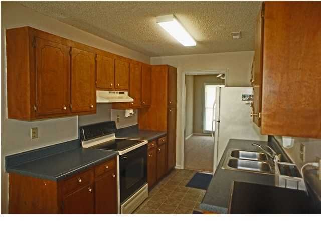 105 Carrie Ln, Summerville, SC 29483