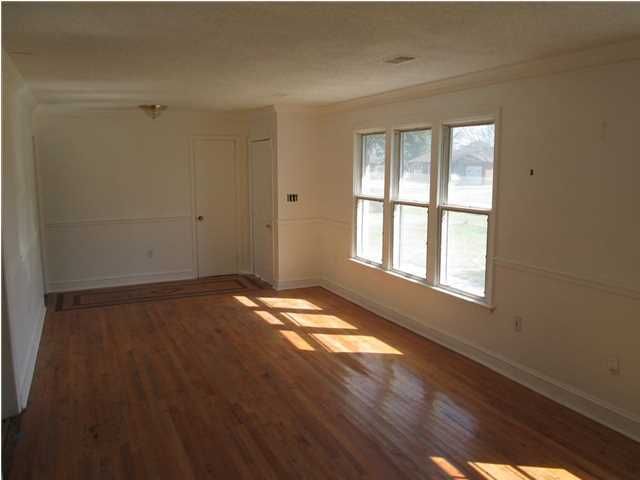 7724 Peggy Dr, North Charleston, SC 29418