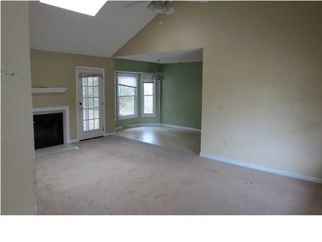 2016 Piper Dr, Charleston, SC 29407