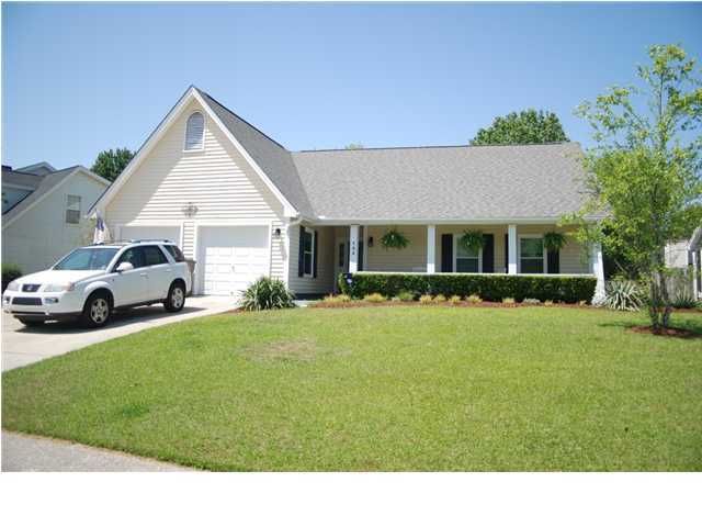 105 Retriever Ln, Goose Creek, SC 29445