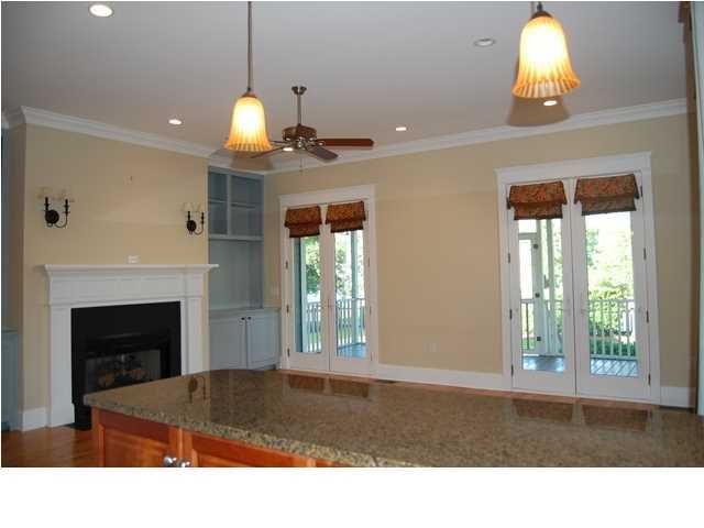 121 Bellinger St, Charleston, SC 29492