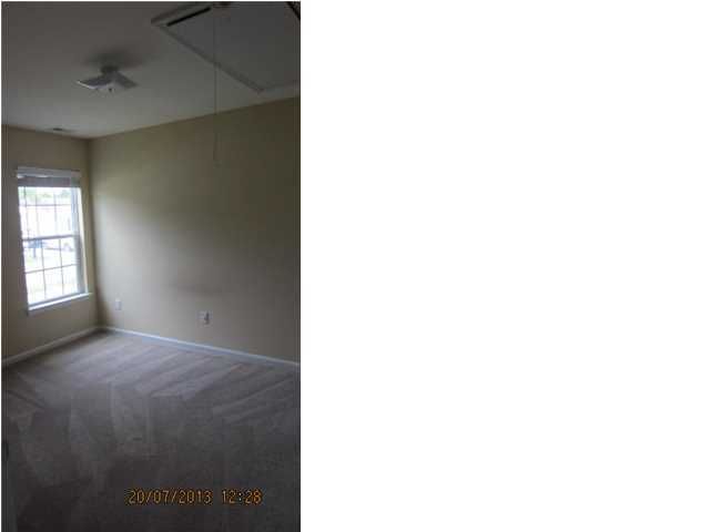1407 Rock Dove Ln, Hanahan, SC 29410