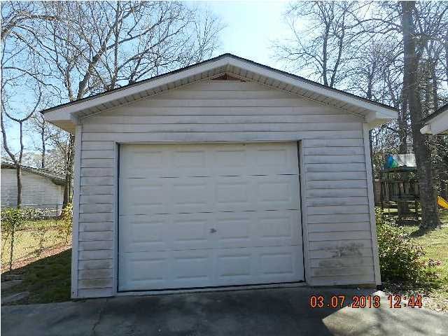 1115 Dickson Ave, Hanahan, SC 29410