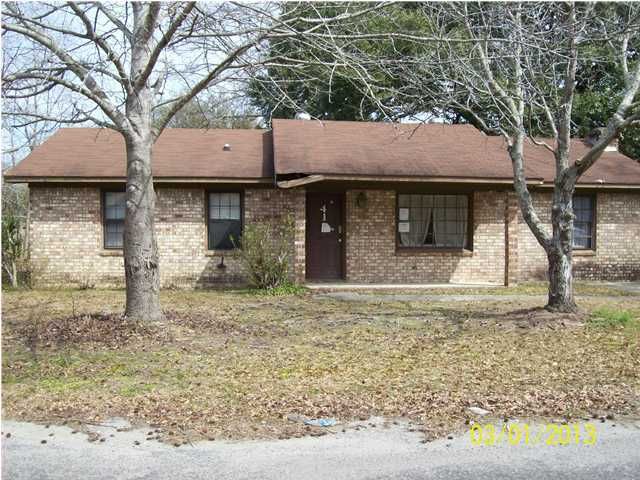 41 Princeton Rd, Goose Creek, SC 29445