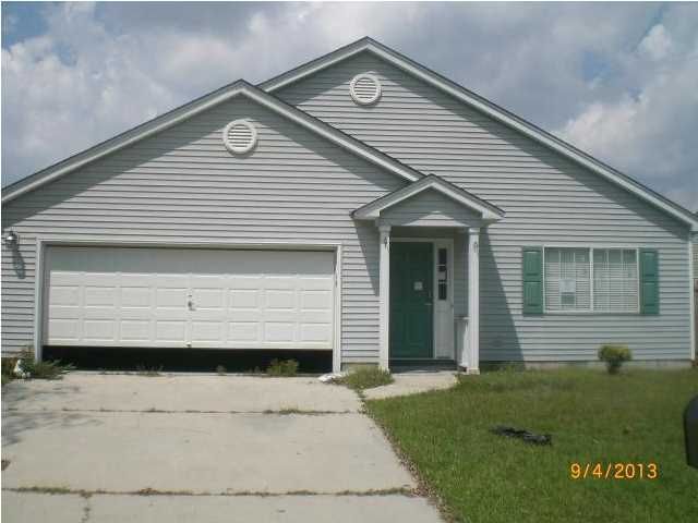 27 Creek Bend Dr, Summerville, SC 29485