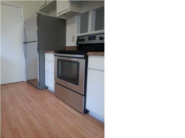 100 Carriage Ln, Summerville, SC 29483