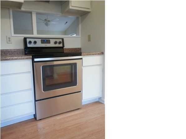 100 Carriage Ln, Summerville, SC 29483