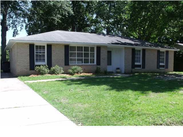 7742 Mendelwood Dr, North Charleston, SC 29418