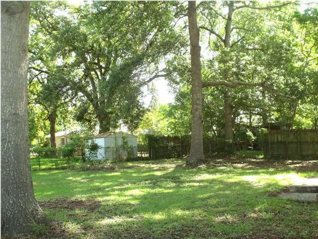 7742 Mendelwood Dr, North Charleston, SC 29418