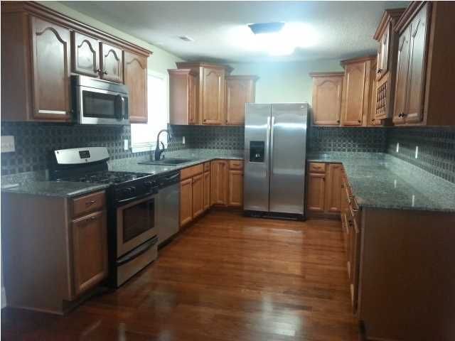 6 Elberton Ave, Goose Creek, SC 29445