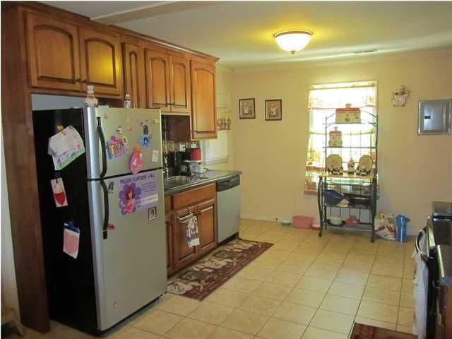 303 Amy Dr, Goose Creek, SC 29445