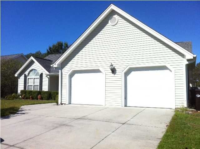 107 Retriever Ln, Goose Creek, SC 29445