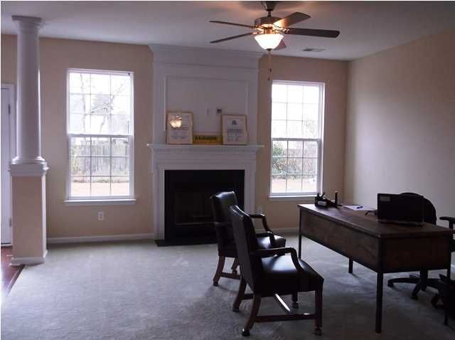 566 Rosings Dr, Summerville, SC 29483