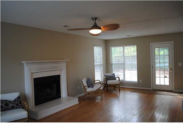 1243 Center Lake Dr, Mount Pleasant, SC 29464