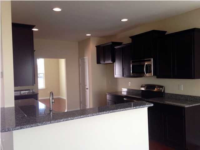 562 Rosings Dr, Summerville, SC 29483