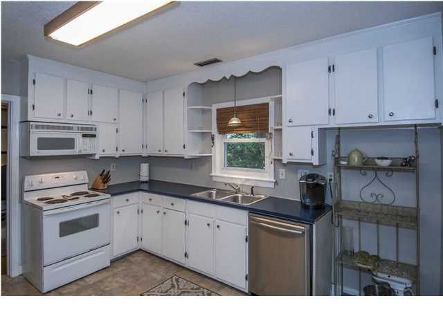 83 Chadwick Dr, Charleston, SC 29407