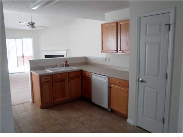 8055 Long Shadow Ln, North Charleston, SC 29406