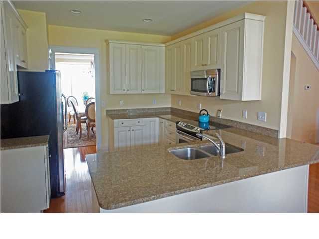 121 Hanging Moss Rd, Summerville, SC 29485