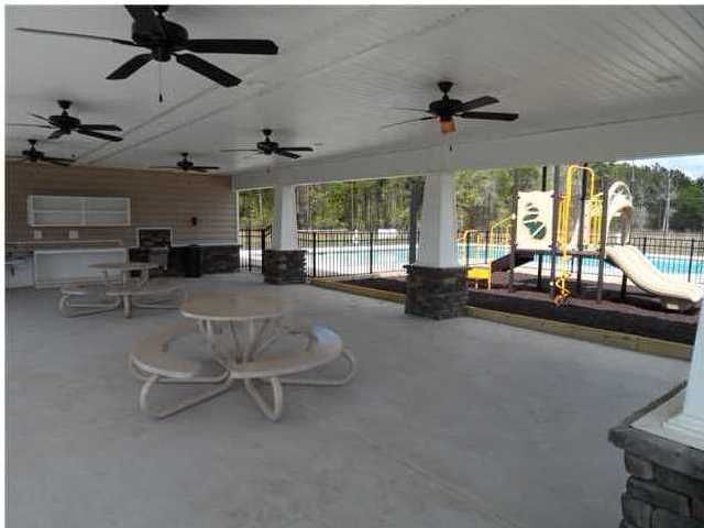 172 Berwick Dr, Summerville, SC 29483