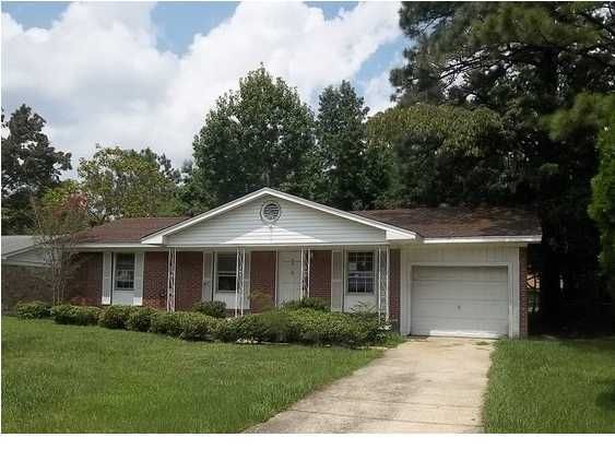 22 Summit Ave, Goose Creek, SC 29445