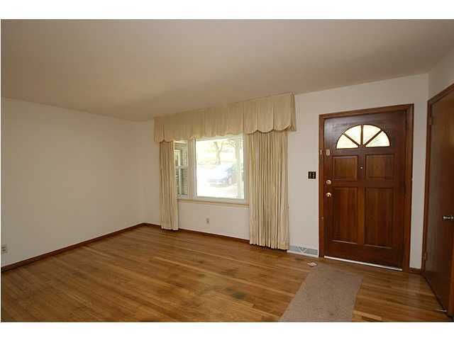 1105 Yeamans Hall Rd, Hanahan, SC 29410
