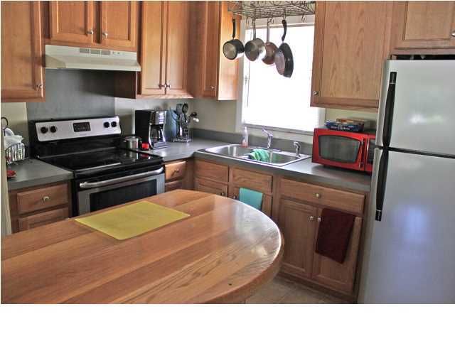 1556 Seacroft Rd, Charleston, SC 29412