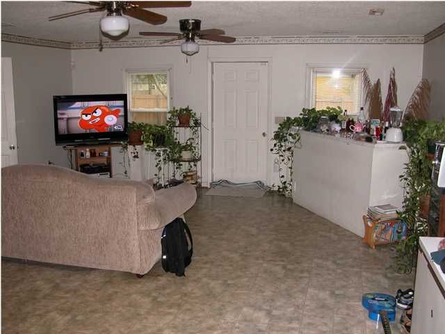 1615 Balsam St, Charleston, SC 29407