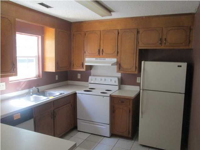 8693 Bentwood Dr, North Charleston, SC 29406