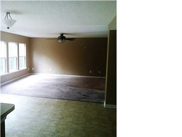 142 Graduate Ln, Ladson, SC 29456