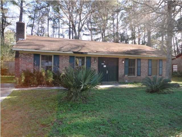121 Beverly Dr, Ladson, SC 29456