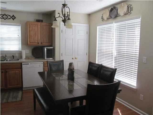 1085 Cobblestone Blvd, Summerville, SC 29483