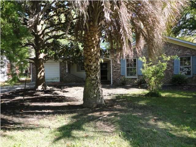 20 Summit Ave, Goose Creek, SC 29445
