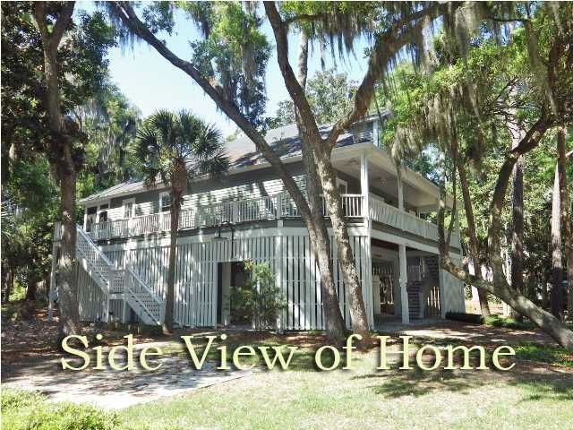 28 Pender Ln, Edisto Beach, SC 29438