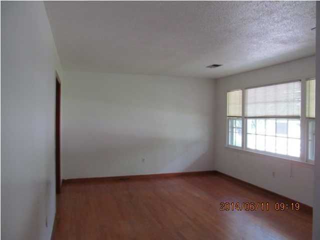 4215 Olivia Dr, North Charleston, SC 29418