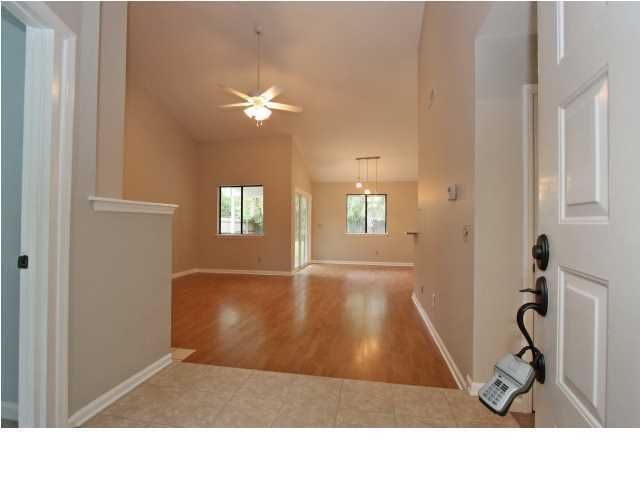 8138 N Ridgebrook Dr, North Charleston, SC 29420