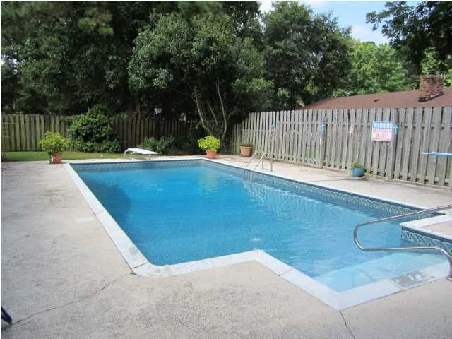 1419 Pooshee Dr, Charleston, SC 29407
