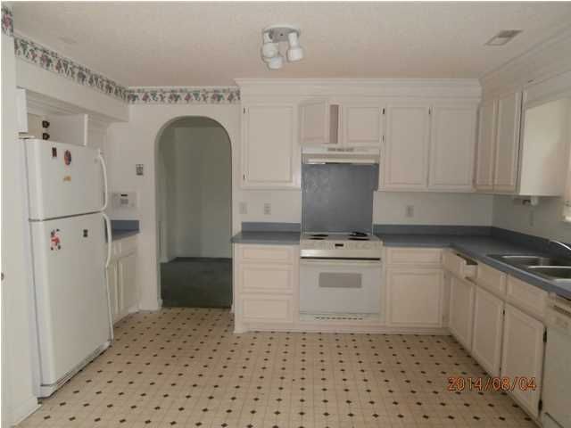 311 Virginia St, Goose Creek, SC 29445