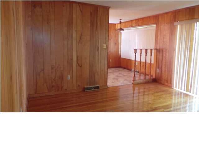 945 Main St, Charleston, SC 29407