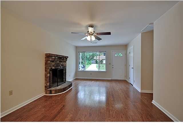 9 Burnt Mills Rd, Goose Creek, SC 29445