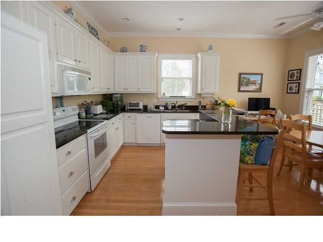 301 Bounty Ln, Charleston, SC 29412