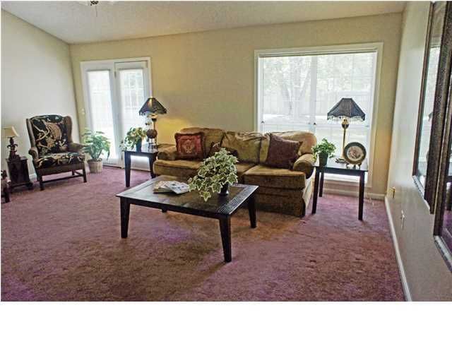 110 Expressway Dr, Summerville, SC 29483
