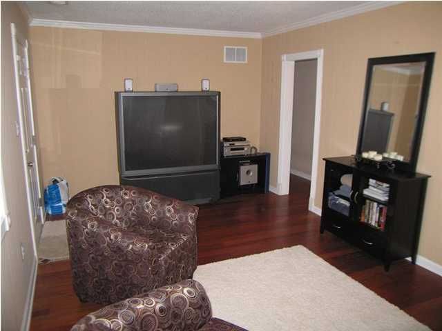 112 Pineview Dr, Goose Creek, SC 29445