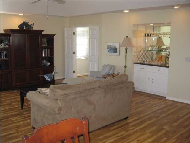 601 Pompano St, Edisto Beach, SC 29438