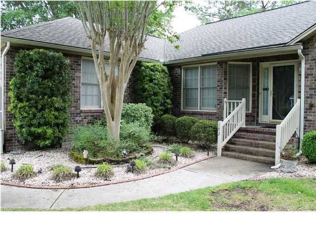 102 Laird Ct, Summerville, SC 29483