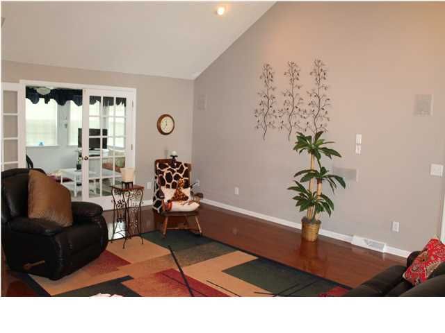 102 Laird Ct, Summerville, SC 29483
