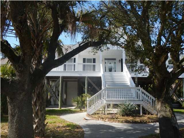702 W Ashley Ave, Folly Beach, SC 29439